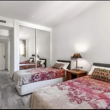 Luxury 250 M2 Penthouse Apartment *